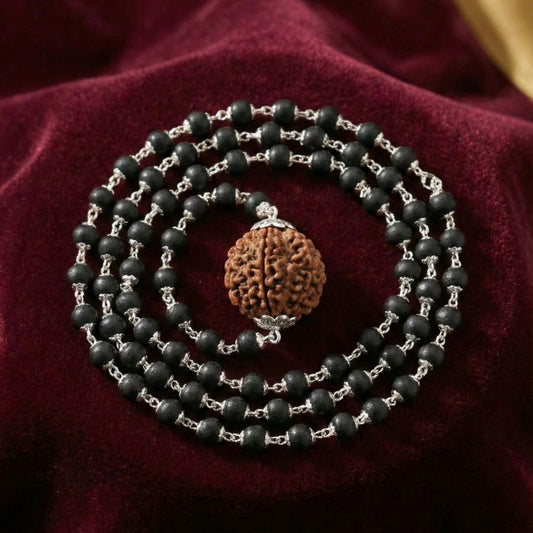 Karungali Mala With 5 Mukhi Rudraksha